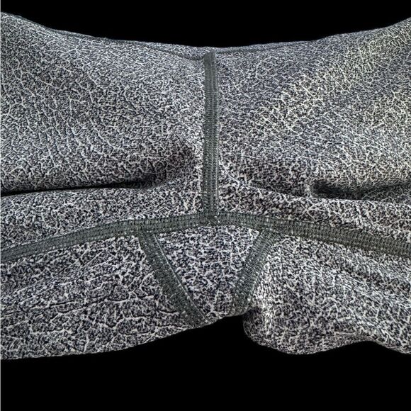 Lululemon Wunder Under Crop HR 2 Fractal Alpine White Black (6) - Picture 4 of 7